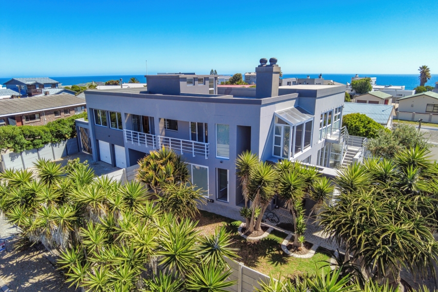 4 Bedroom Property for Sale in Yzerfontein Western Cape